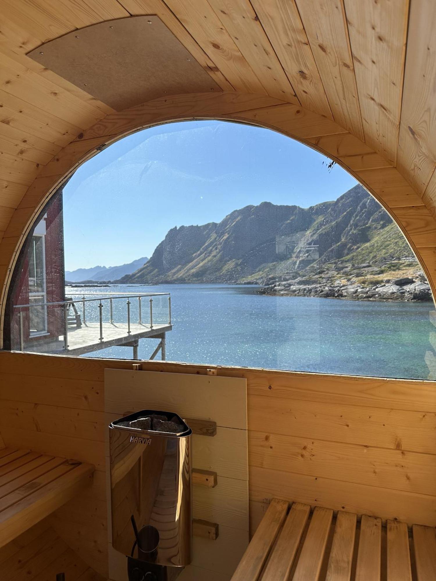 בלסטאד Lofoten Waterfront Luxury Lodge מראה חיצוני תמונה