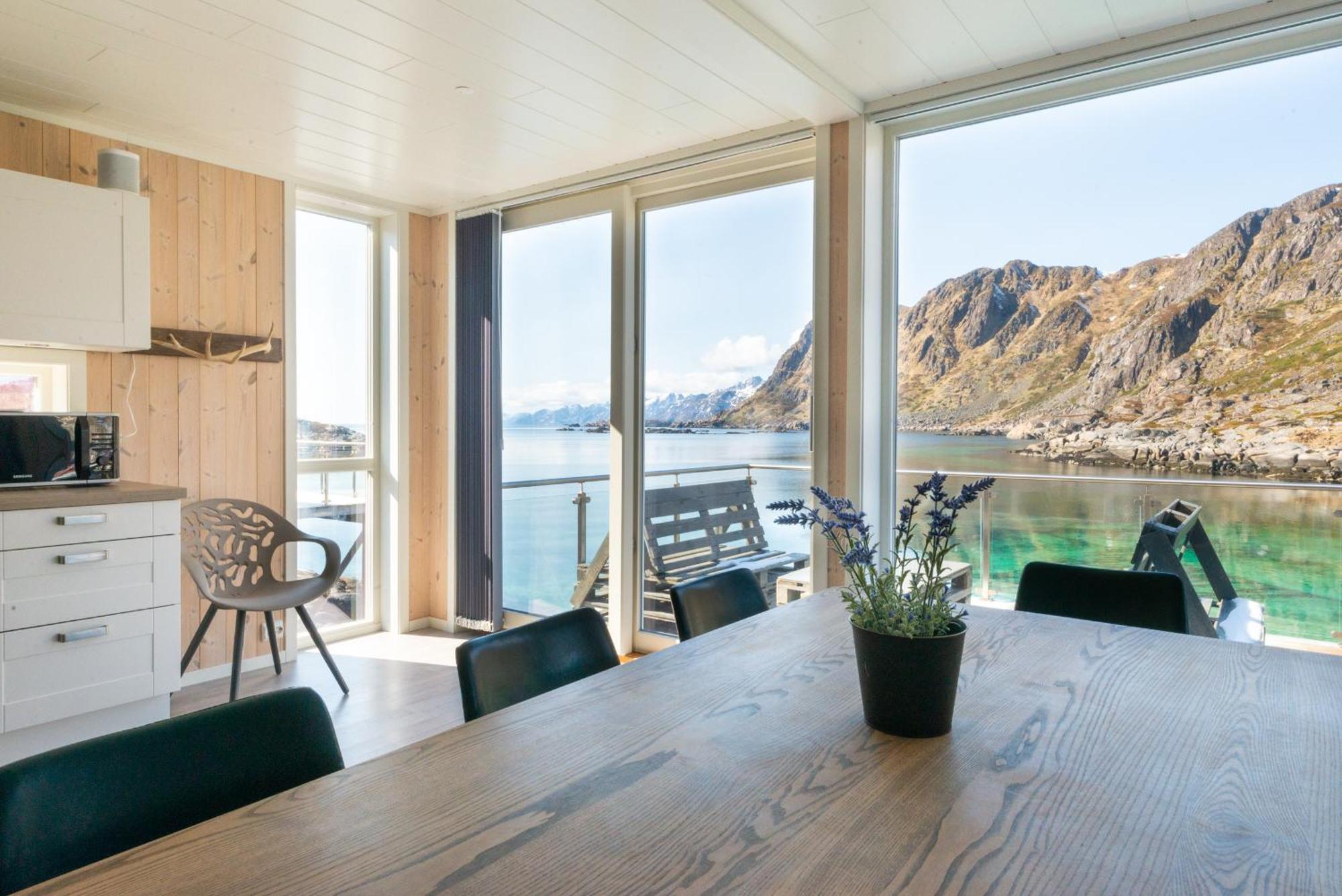 בלסטאד Lofoten Waterfront Luxury Lodge מראה חיצוני תמונה